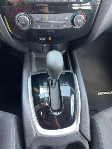 2015 Nissan Rogue - Image 27
