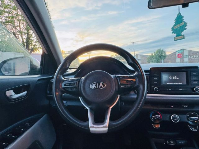 2018 Kia Rio - Image 23