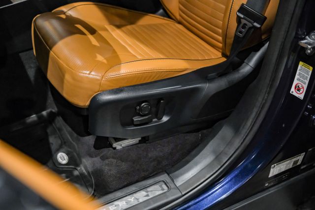 2019 Land Rover Discovery Hse Luxury Sport Utility 4d - Image 28