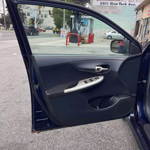 2012 Toyota Corolla S Sedan 4d - Image 13