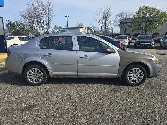 2010 Chevrolet Cobalt - Image 2