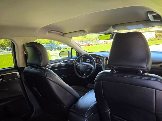 2019 Ford Fusion - Image 38