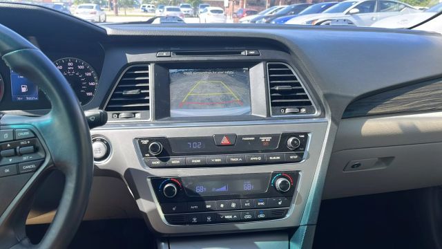 2017 Hyundai Sonata - Image 21