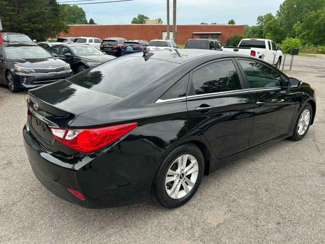 2014 Hyundai Sonata - Image 5