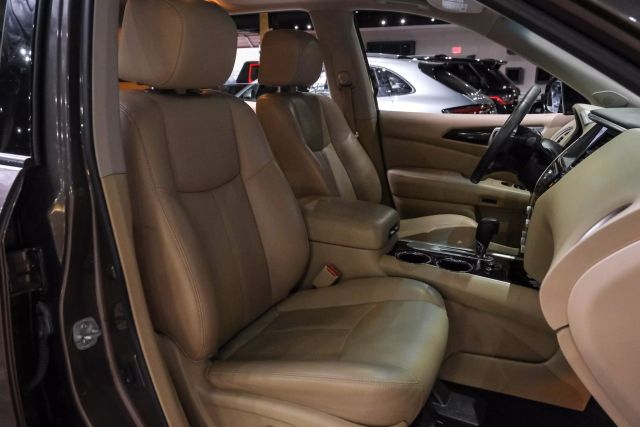 2016 Nissan Pathfinder Platinum Sport Utility 4d - Image 30