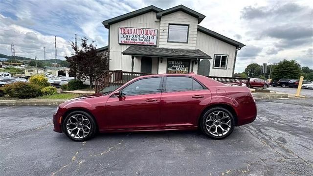 2018 Chrysler 300 - Image 8