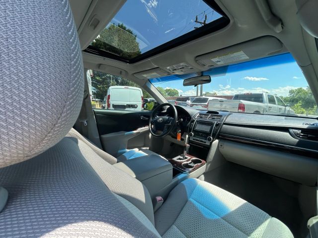 2013 Toyota Camry - Image 8