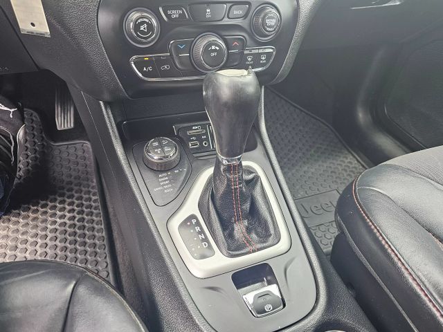 2015 Jeep Cherokee - Image 20