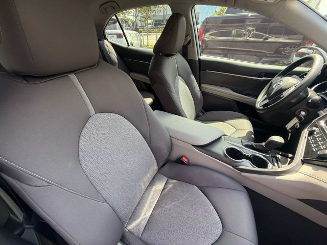 2021 Toyota Camry - Image 15