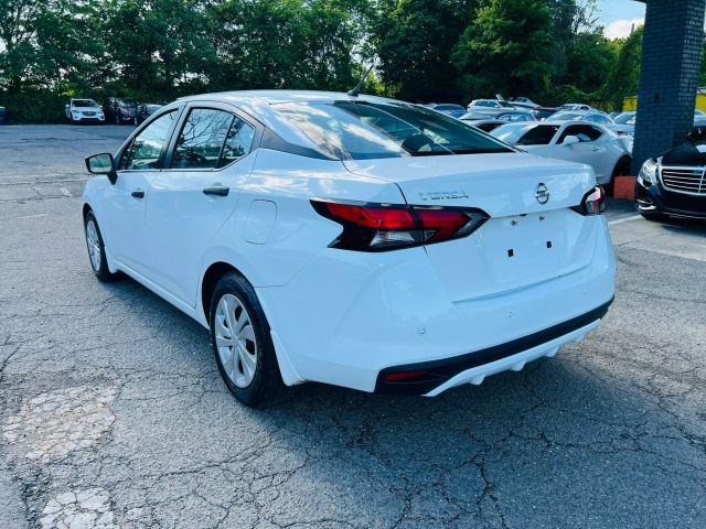 2020 Nissan Versa - Image 8