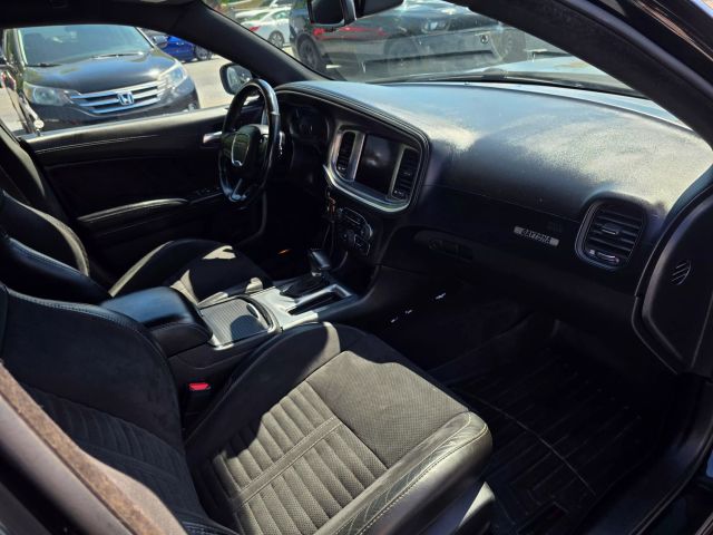2021 Dodge Charger - Image 12