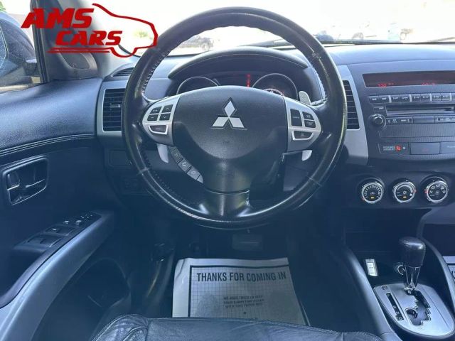 2010 Mitsubishi Outlander - Image 7