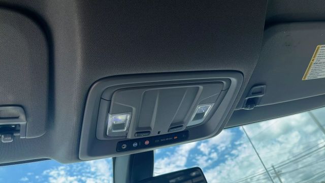 2021 Chevrolet Silverado 1500 Crew Cab - Image 26