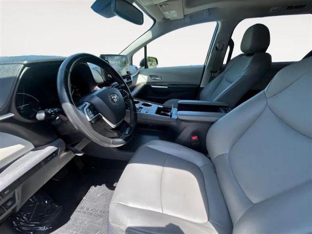 2021 Toyota Sienna - Image 9