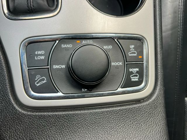 2019 Jeep Grand Cherokee - Image 23