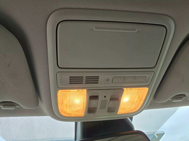 2016 Honda Odyssey - Image 22