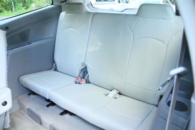 2015 Chevrolet Traverse - Image 18