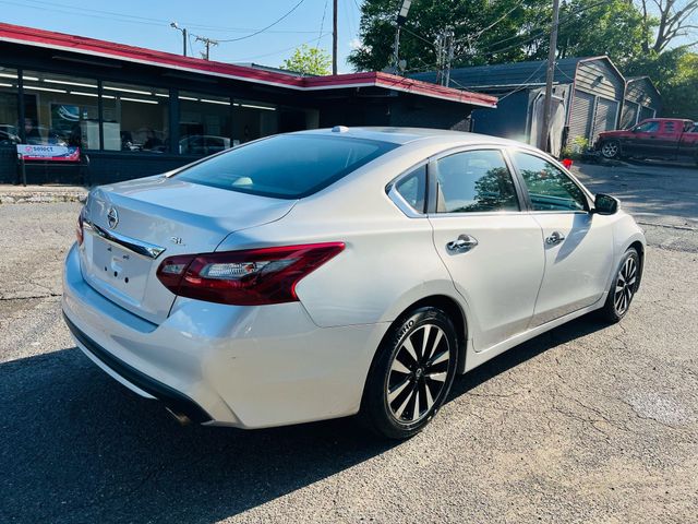 2018 Nissan Altima - Image 5