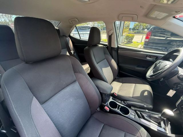2018 Toyota Corolla - Image 15