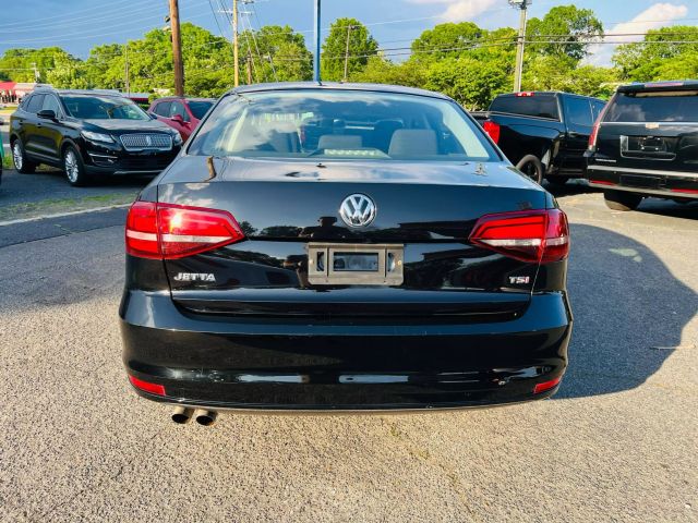 2017 Volkswagen Jetta - Image 11