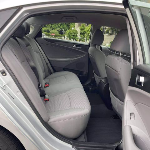 2011 Hyundai Sonata Gls Sedan 4d - Image 16