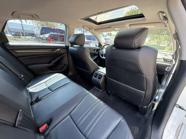 2018 Honda Accord - Image 17