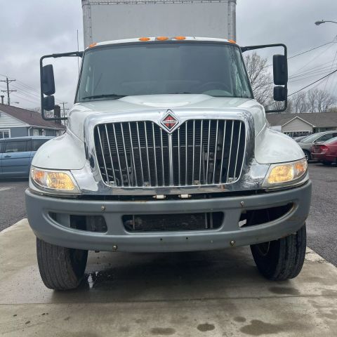 2018 International 4300 - Image 1