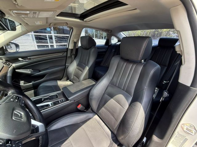 2018 Honda Accord - Image 10