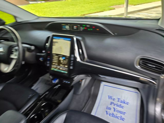 2017 Toyota Prius Prime - Image 31