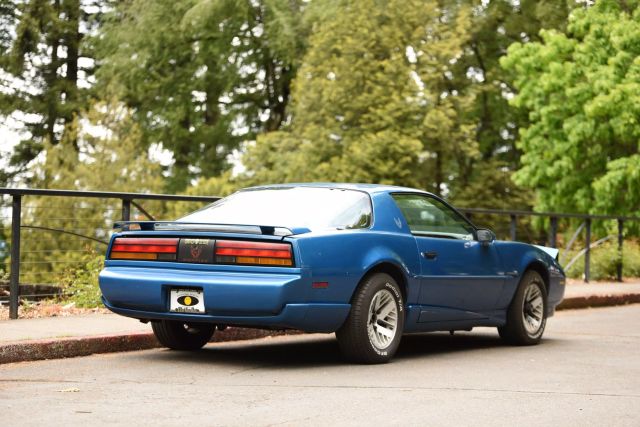 1992 Pontiac Firebird - Image 14