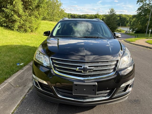 2017 Chevrolet Traverse Lt Sport Utility 4d - Image 5