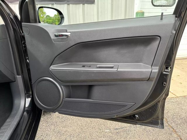2009 Dodge Caliber - Image 23