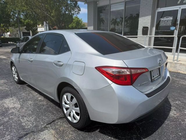 2018 Toyota Corolla - Image 5