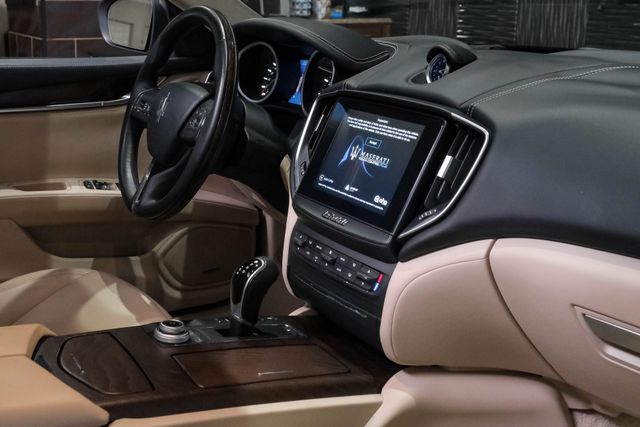 2018 Maserati Ghibli S Granlusso Sedan 4d - Image 26