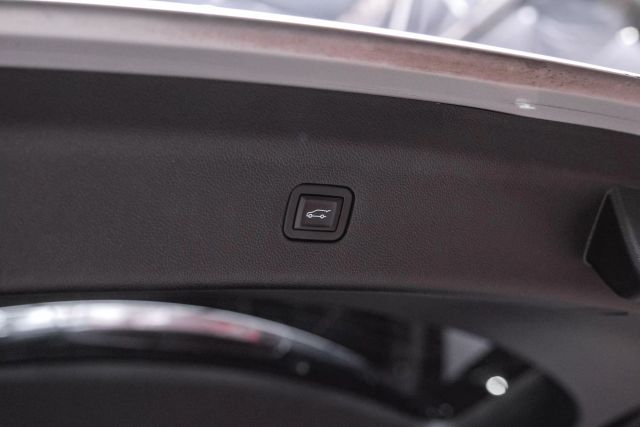 2018 Buick Enclave Premium Sport Utility 4d - Image 52