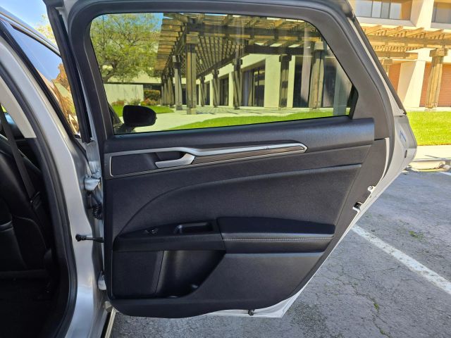 2019 Ford Fusion - Image 34