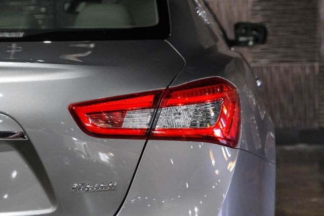 2018 Maserati Ghibli S Granlusso Sedan 4d - Image 45