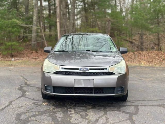 2011 Ford Focus Se Sedan 4d - Image 3