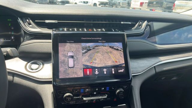 2023 Jeep Grand Cherokee 4xe - Image 22