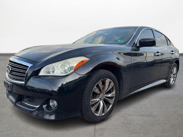 2011 INFINITI M