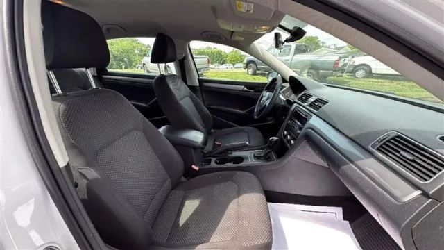 2012 Volkswagen Passat - Image 14