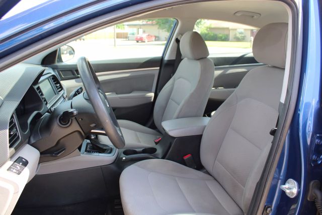 2020 Hyundai Elantra - Image 3