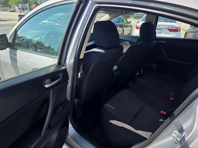 2012 Mazda Mazda3 - Image 12