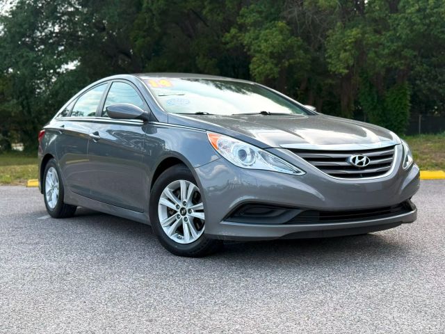 2014 Hyundai Sonata - Image 1