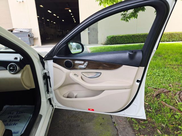 2018 Mercedes-benz C-class - Image 24