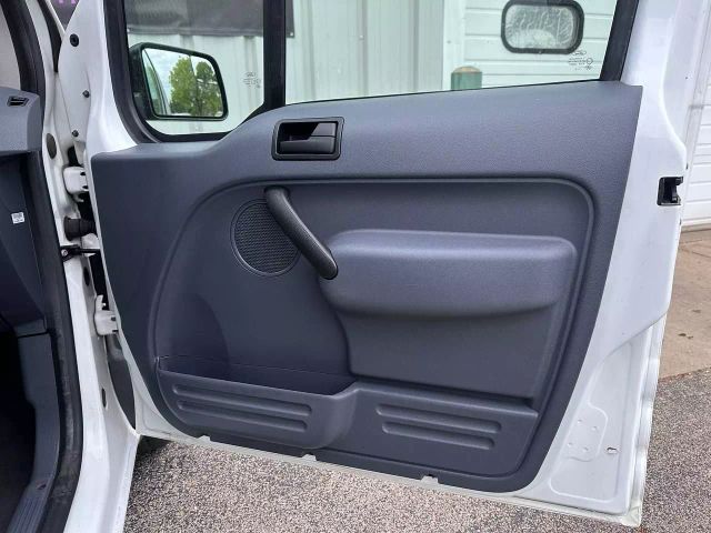 2013 Ford Transit Connect Cargo - Image 19