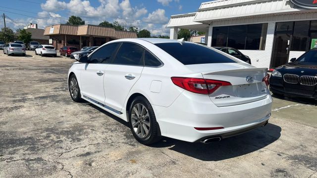 2017 Hyundai Sonata - Image 14