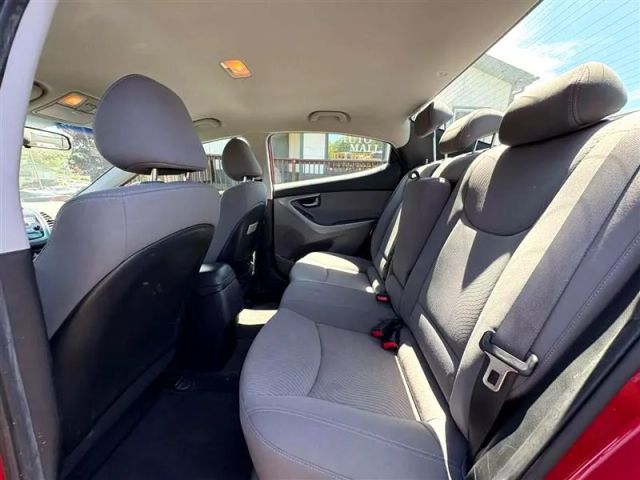 2015 Hyundai Elantra - Image 13