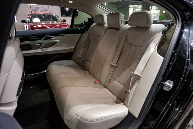 2018 Bmw 7 Series 750i Xdrive Sedan 4d - Image 36