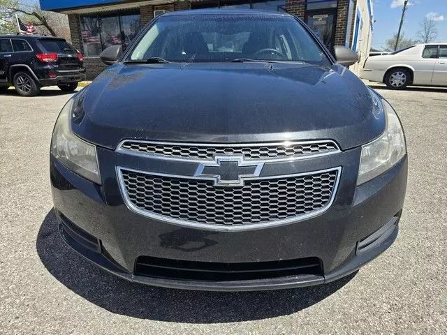 2012 Chevrolet Cruze - Image 2
